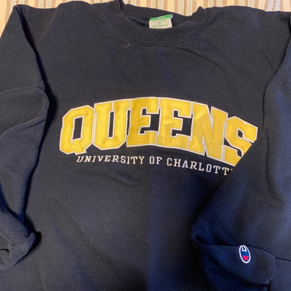 Queens university sweatshirt